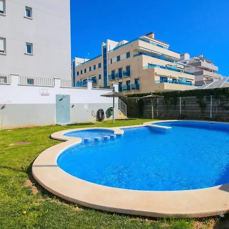 Prendisole Con Piscina Y Terraza
