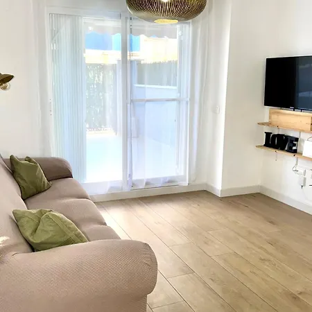 Prendisole Con Piscina Y Terraza * Дения